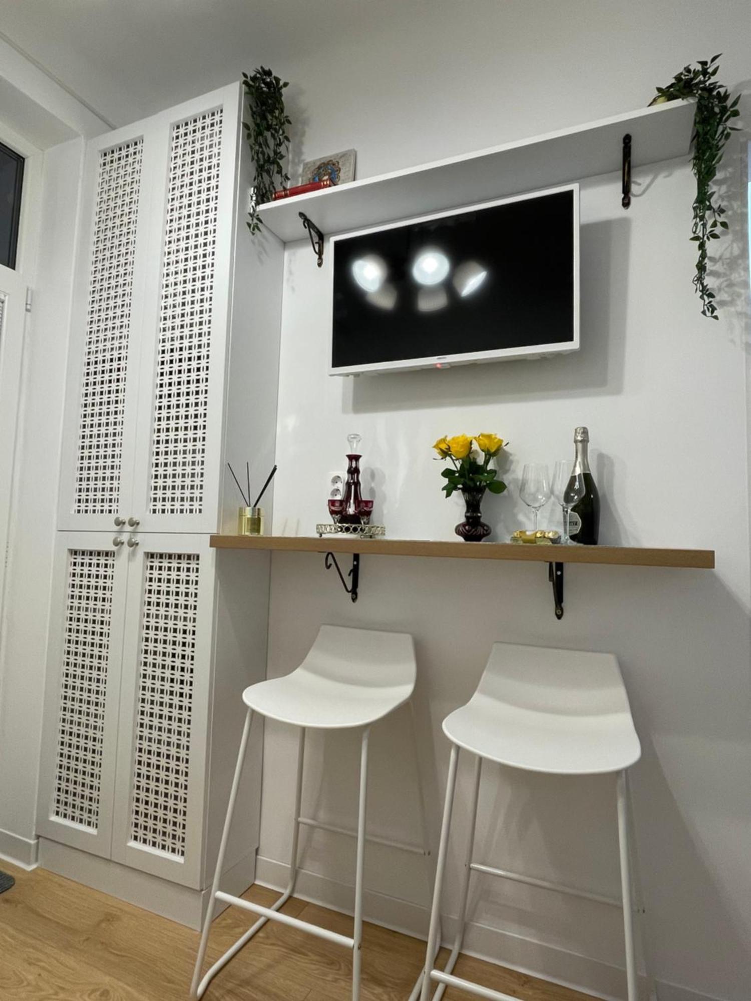 شقة Studio Alice Romana Square بوخارست المظهر الخارجي الصورة